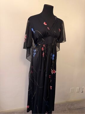 Vintage 1970s Becky G Black Floral V-Neck Maxi Dress with bag wing sleeves